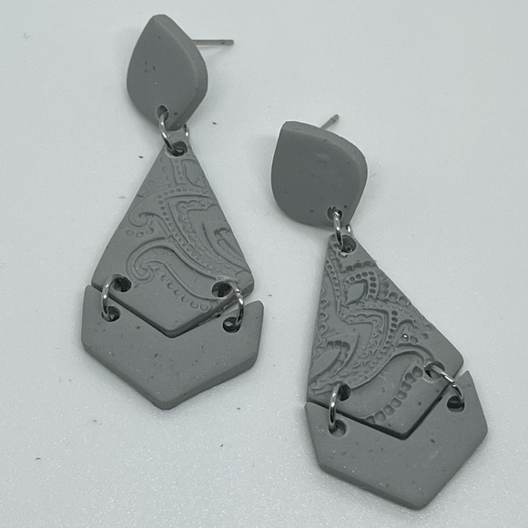 NWT Handmade Clay Earrings - Picture 2 of 9